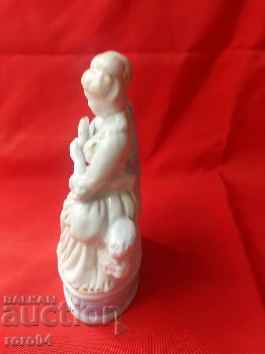 Auction BEAUTIFUL OLD PORCELAIN STATUS Auction BEAUTIFUL OLD PORCELAIN STATUS