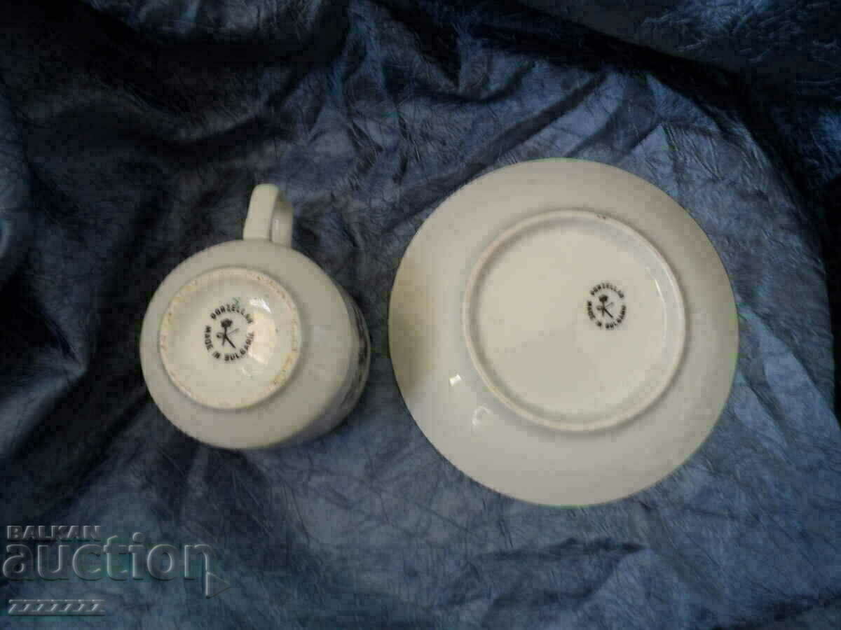 Δημοπρασία φλιτζάνι και πιατάκι πορσελάνης Δημοπρασία φλιτζάνι και πιατάκι πορσελάνης