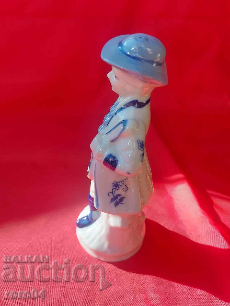 Auction BEAUTIFUL OLD PORCELAIN STATUS Auction BEAUTIFUL OLD PORCELAIN STATUS