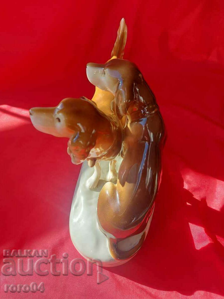 Delivery of ROYAL DUX - HUNTING DOGS Delivery of ROYAL DUX - HUNTING DOGS