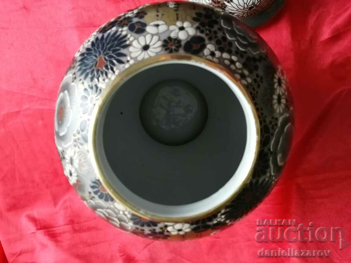 SATSUMA Large Urn, Vase, Hand Painted, Gold - 7 SATSUMA Large Urn, Vase, Hand Painted, Gold - 7