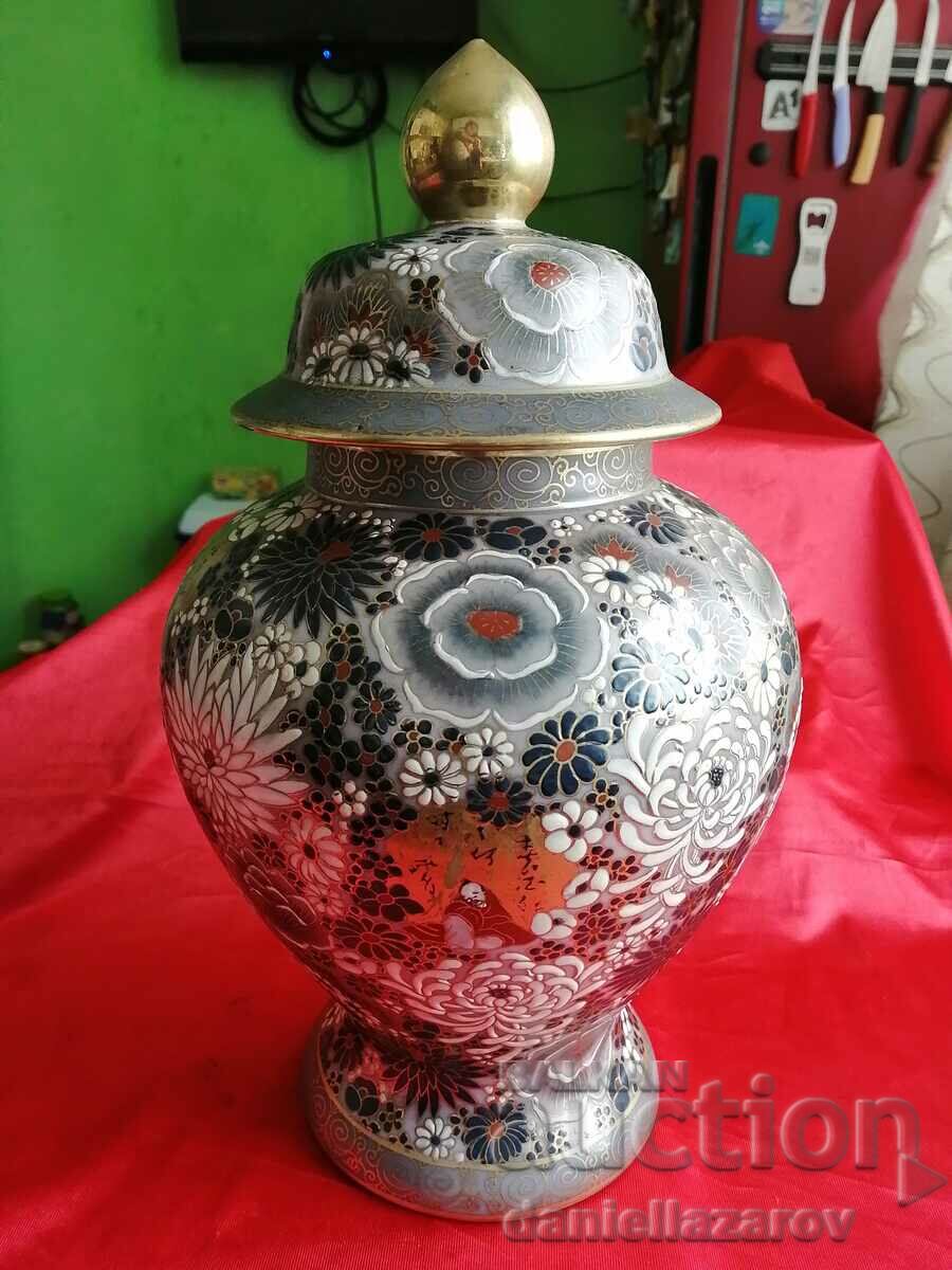 SATSUMA Large Urn, Vase, Hand Painted, Gold