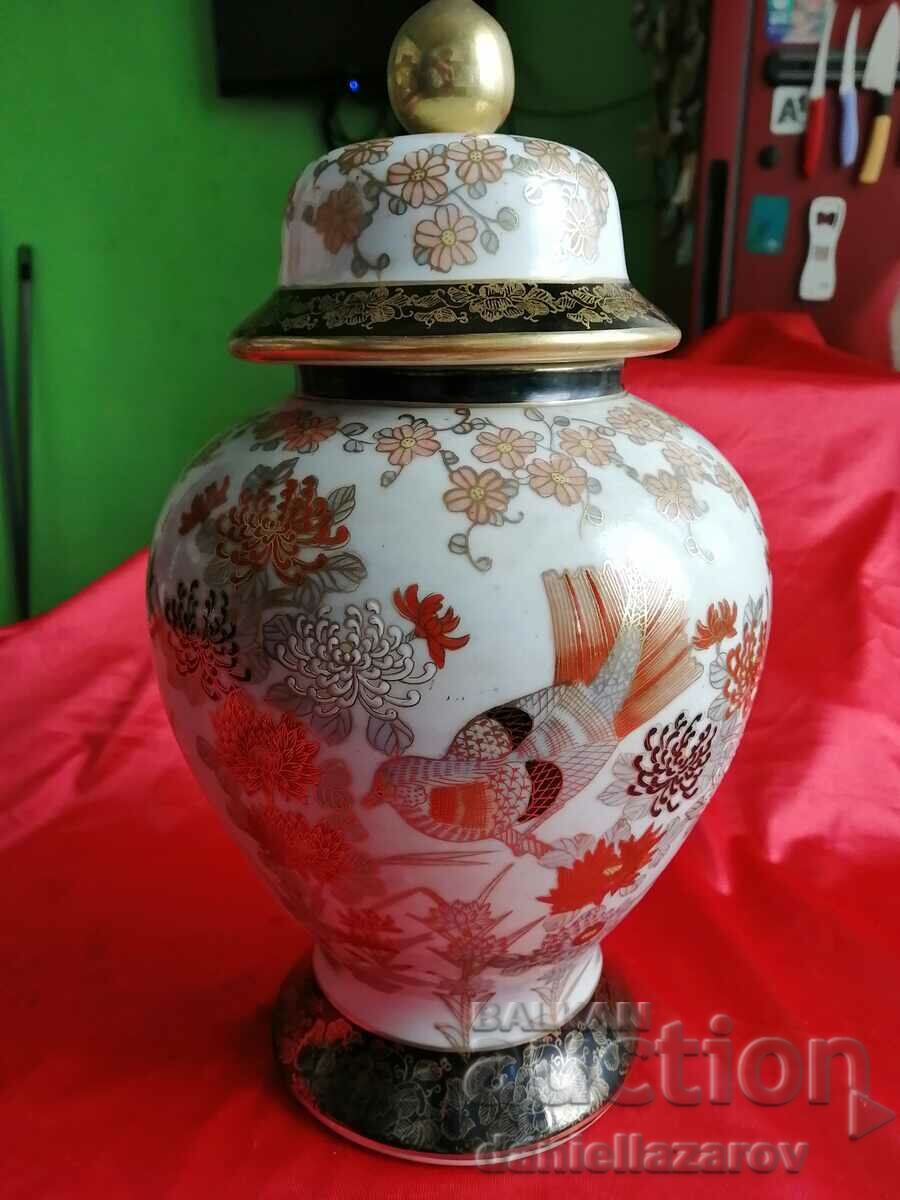 SATSUMA Large Urn, Vase, Hand Painted, Gold 2