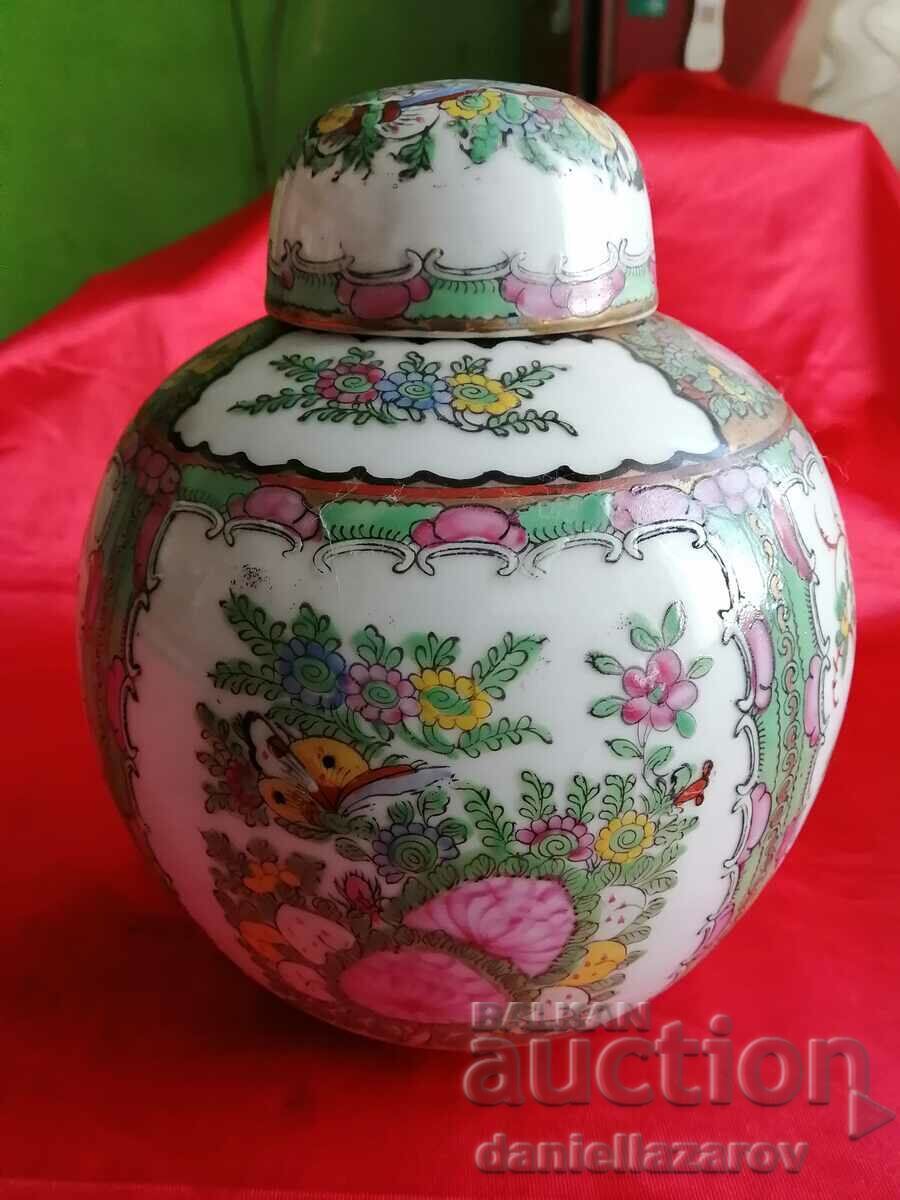 Unique CHINESE Urn, Vase, Ginger Jar, Gold