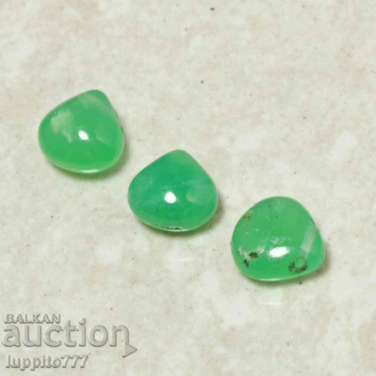 3.40 carat chrysoprase 3 drop cabochon with price 39.99 BGN | € 20.45 3.40 carat chrysoprase 3 drop cabochon with price 39.99 BGN | € 20.45