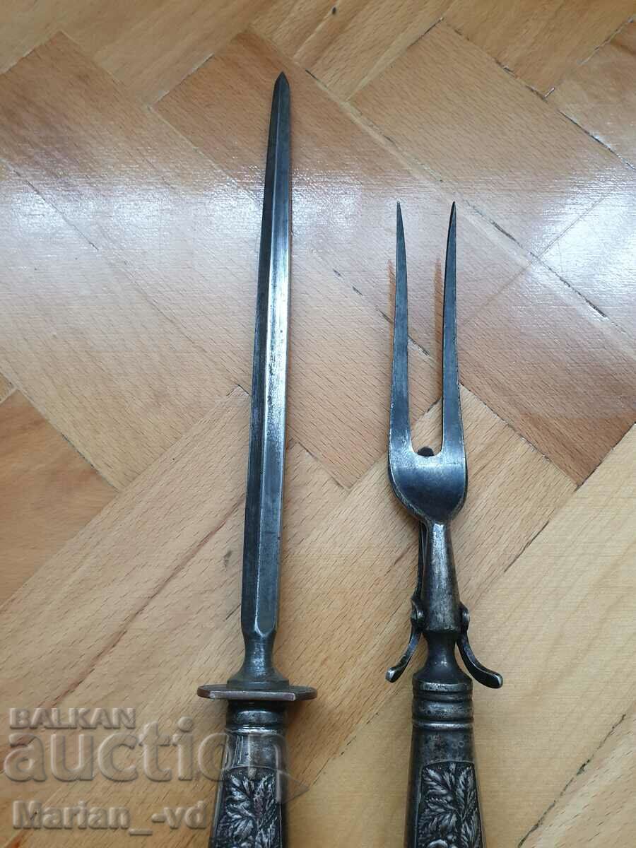 Auction  Silver-plated table and silver-plated barbecue fork