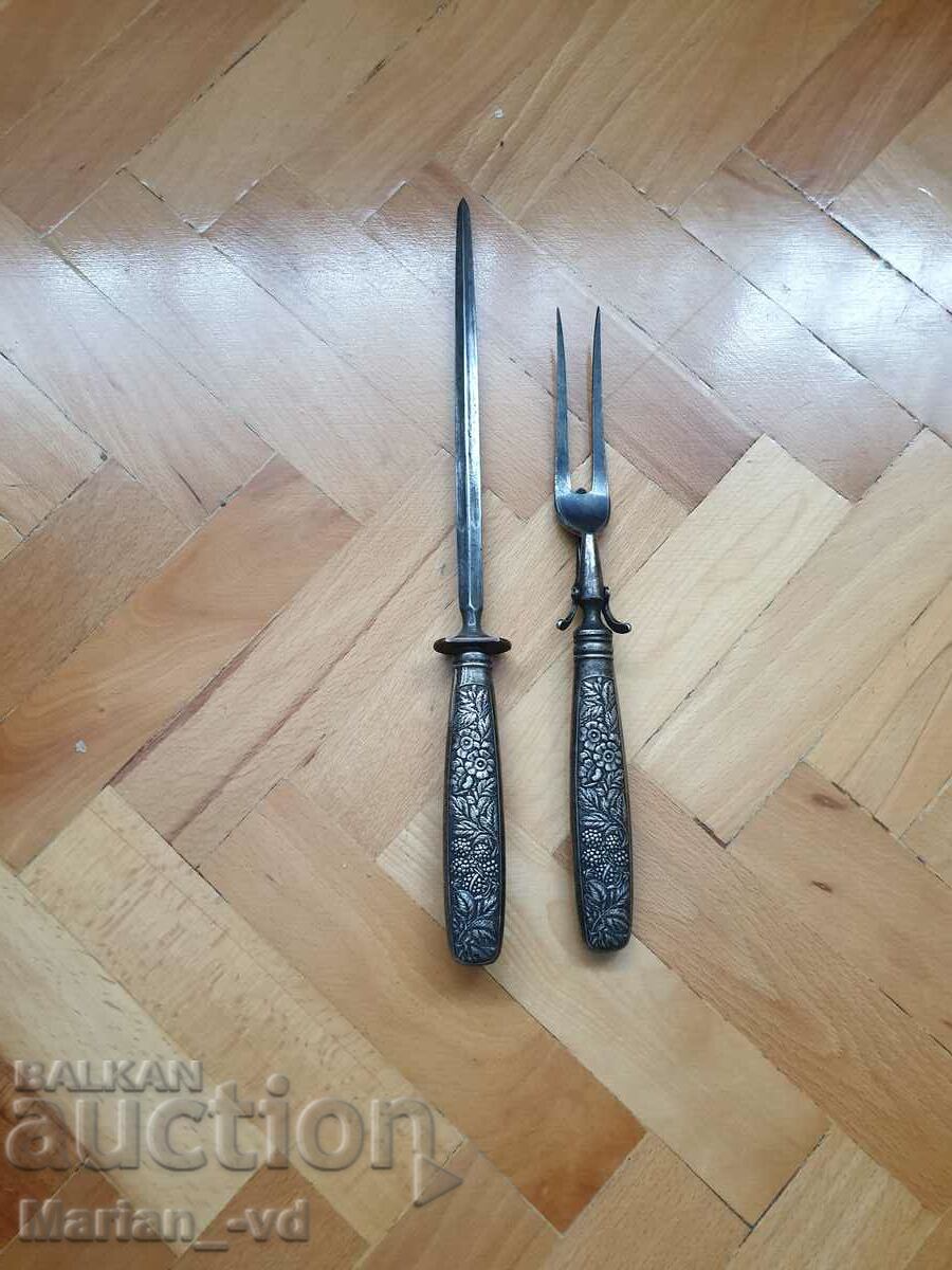 Silver-plated table and silver-plated barbecue fork