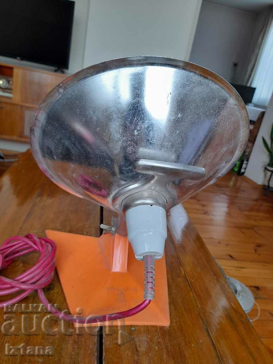 Delivery of Old medicine lamp Delivery of Old medicine lamp