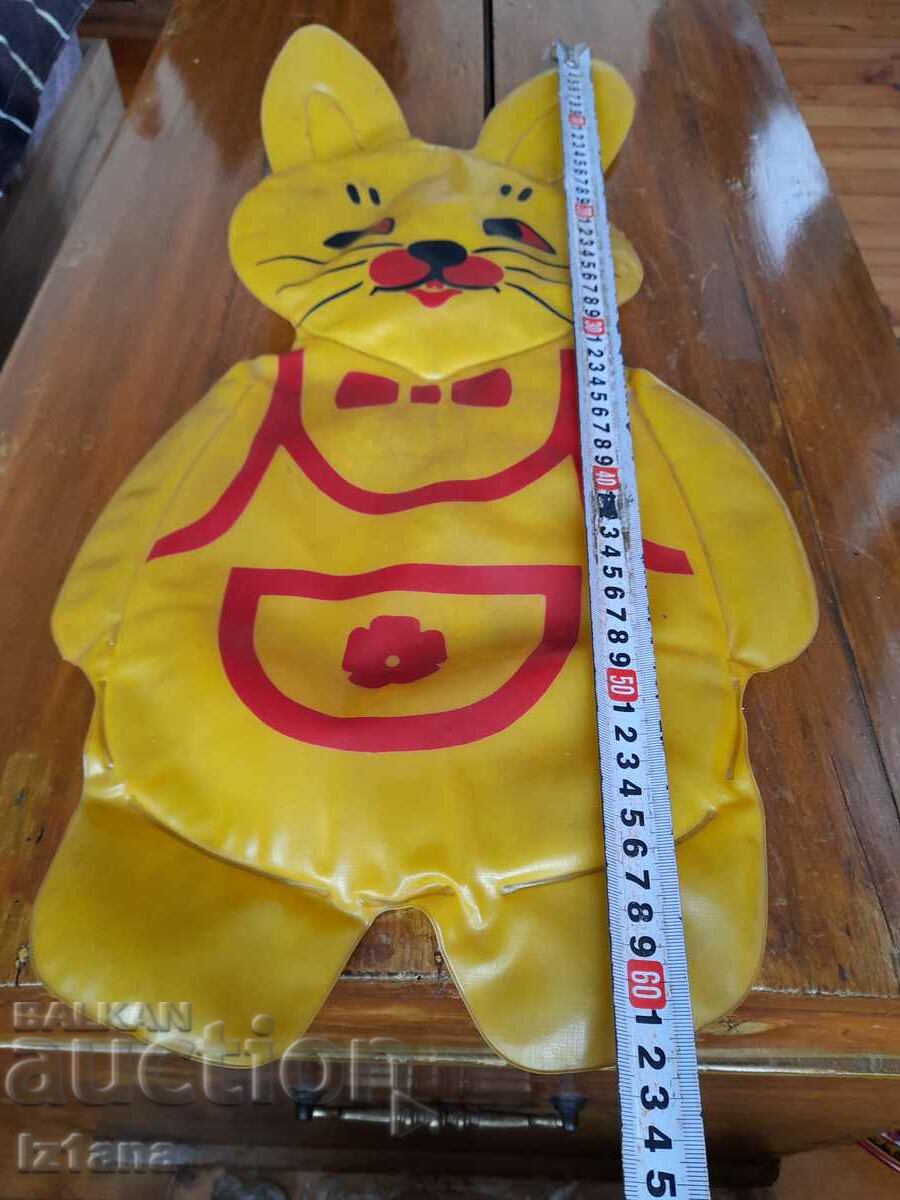 Δημοπρασία Ένα παλιό παιχνίδι, ένα φουσκωτό κουνέλι Δημοπρασία Ένα παλιό παιχνίδι, ένα φουσκωτό κουνέλι