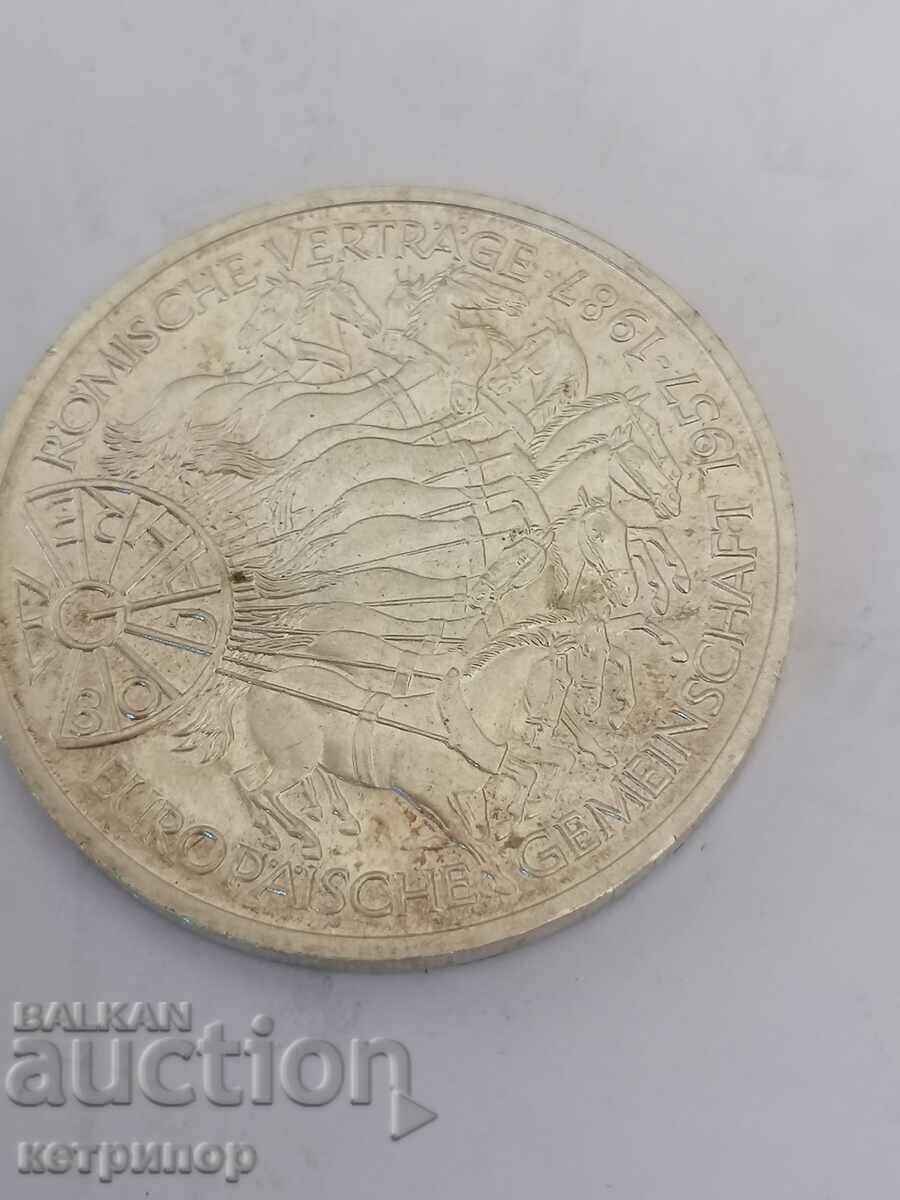 10 stamps Germany 1987 G silver with price 25.50 BGN | € 13.04 10 stamps Germany 1987 G silver with price 25.50 BGN | € 13.04