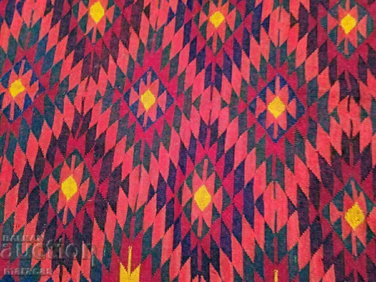 Auction Old wool rugs Auction Old wool rugs