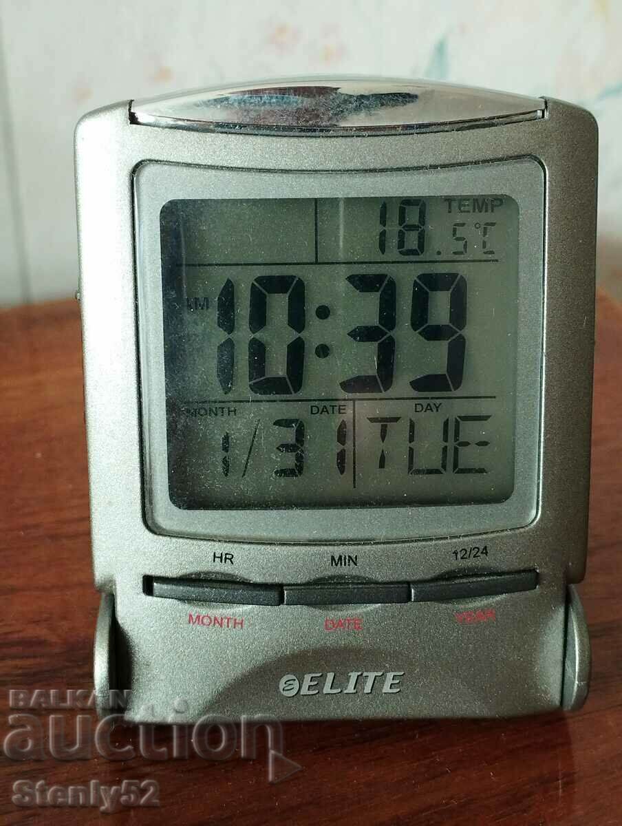 Ηλεκτρονικό επιτραπέζιο ρολόι
