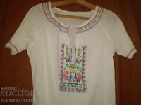 retro embroidered women's blouse with multicolor cotton embroidery