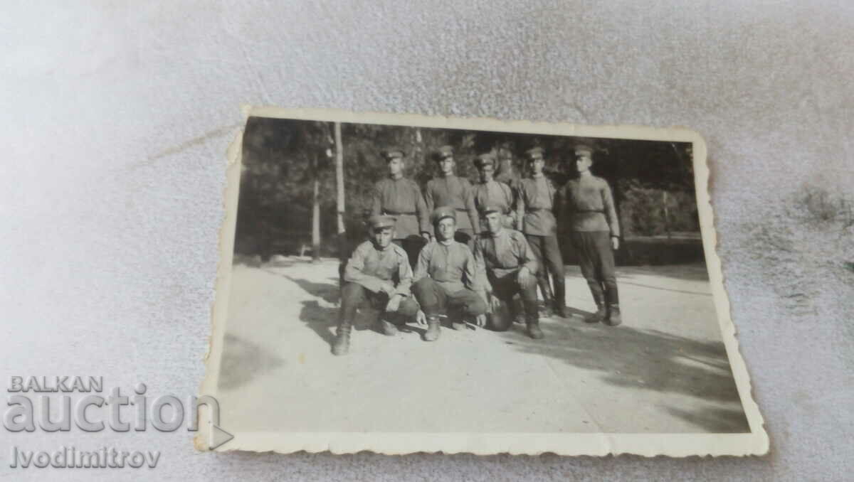 Снимка Войници в парка