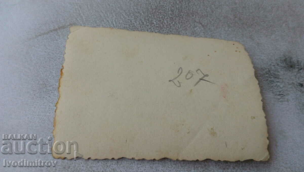 Φωτογραφία Στρατιώτες στο πάρκο με τιμή 0.85 BGN | € 0.43 Φωτογραφία Στρατιώτες στο πάρκο με τιμή 0.85 BGN | € 0.43