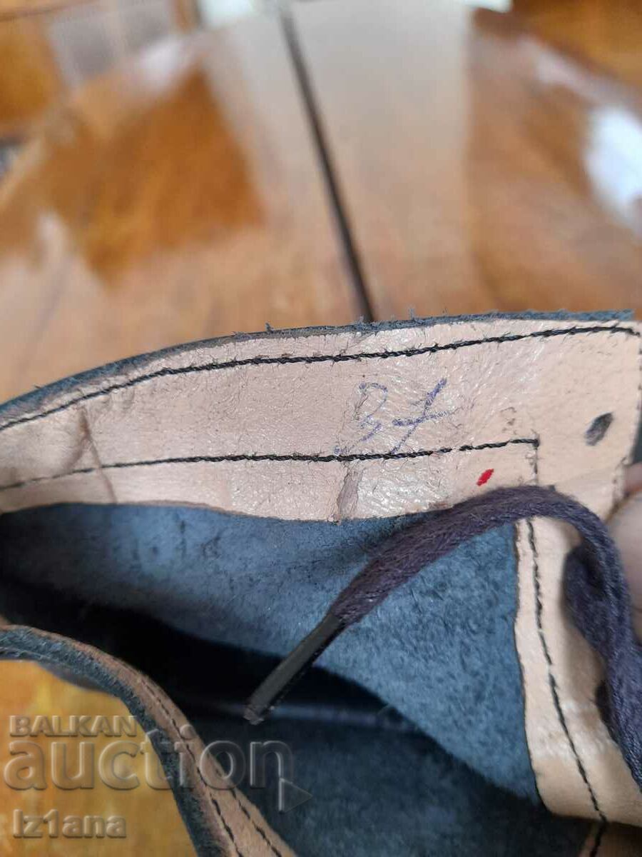 Old leather shoes - 5 Old leather shoes - 5