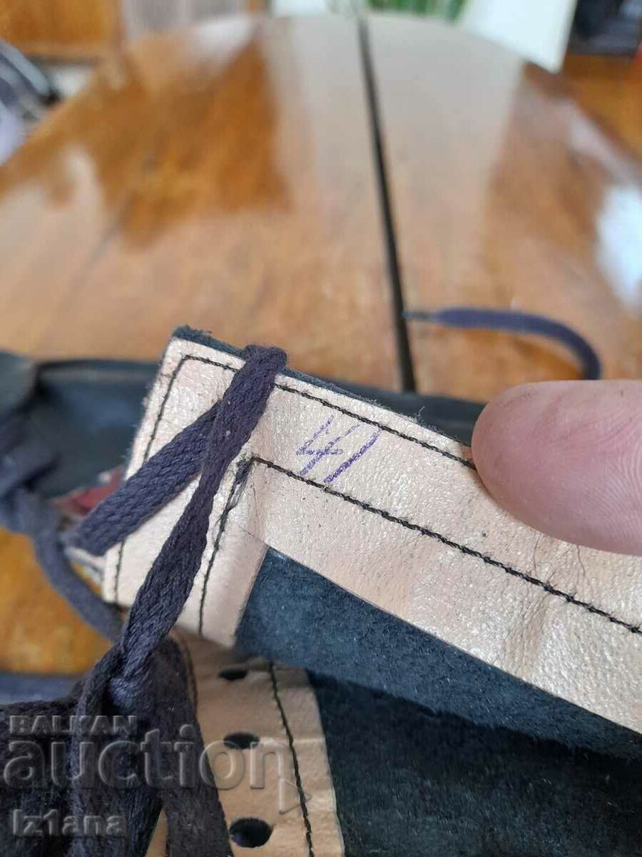 Old leather shoes - 5 Old leather shoes - 5