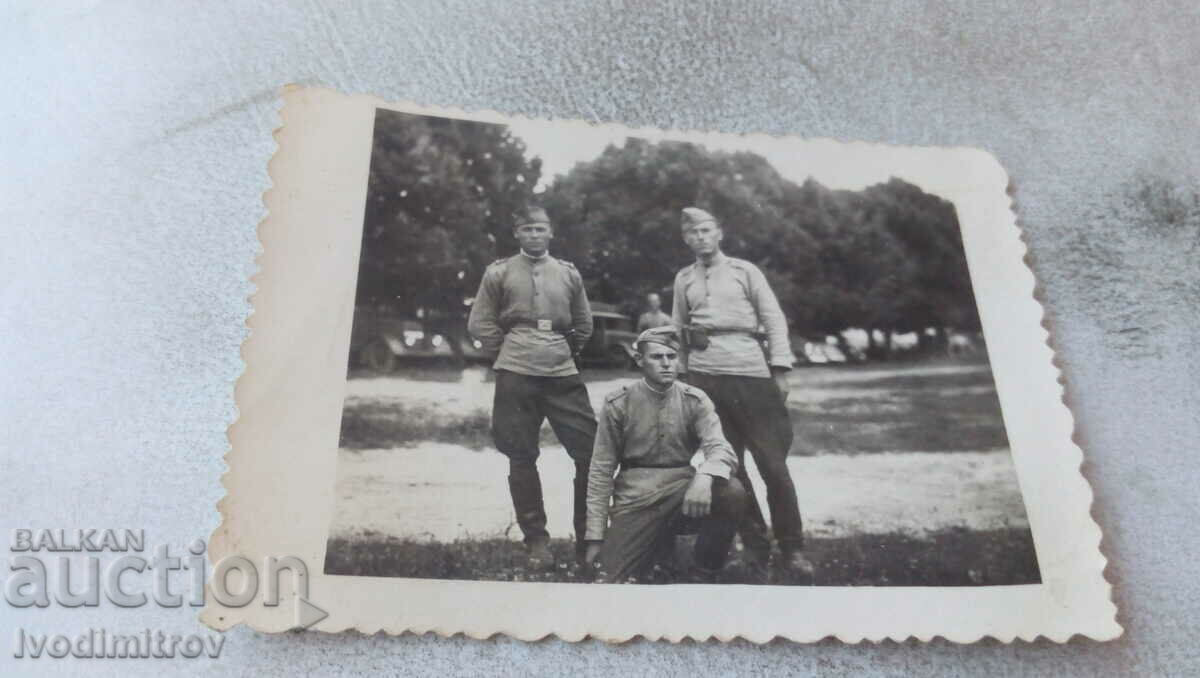 Photo Three sergeants in the park