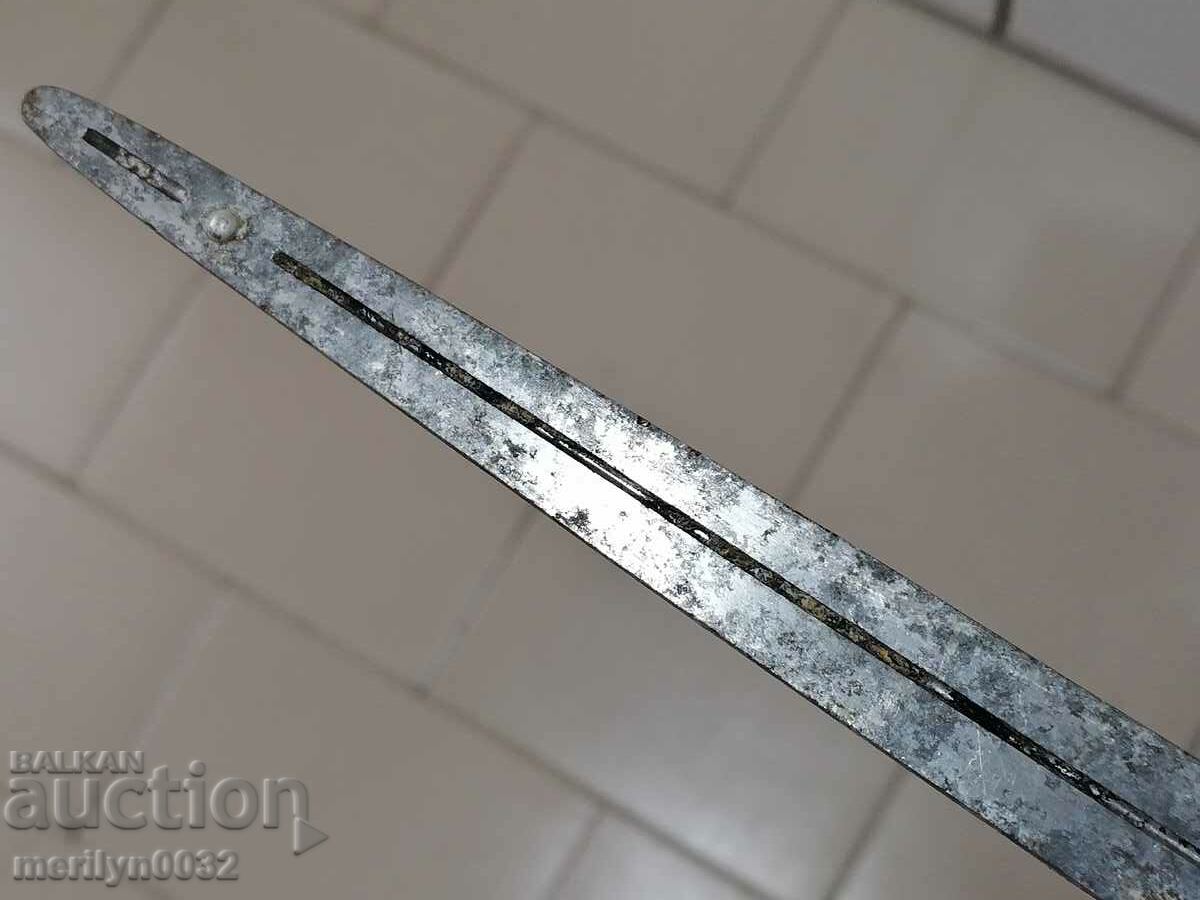 Delivery of USSR Seagull car emblem Delivery of USSR Seagull car emblem