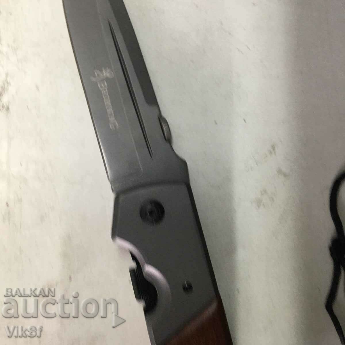 Huge folding knife, Browning 125x275 with price 30.50 BGN | € 15.59 Huge folding knife, Browning 125x275 with price 30.50 BGN | € 15.59