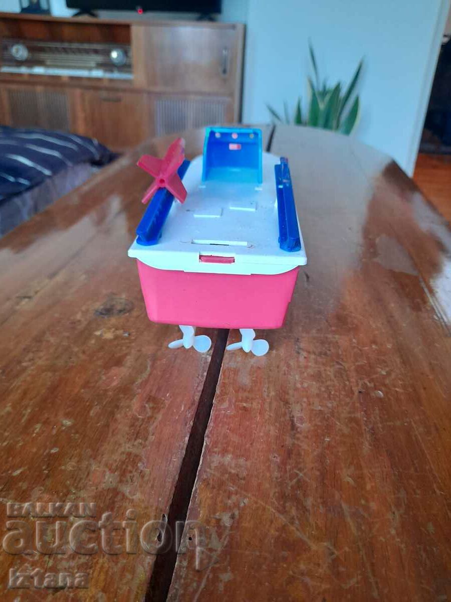 Delivery of An old toy boat, a boat Delivery of An old toy boat, a boat