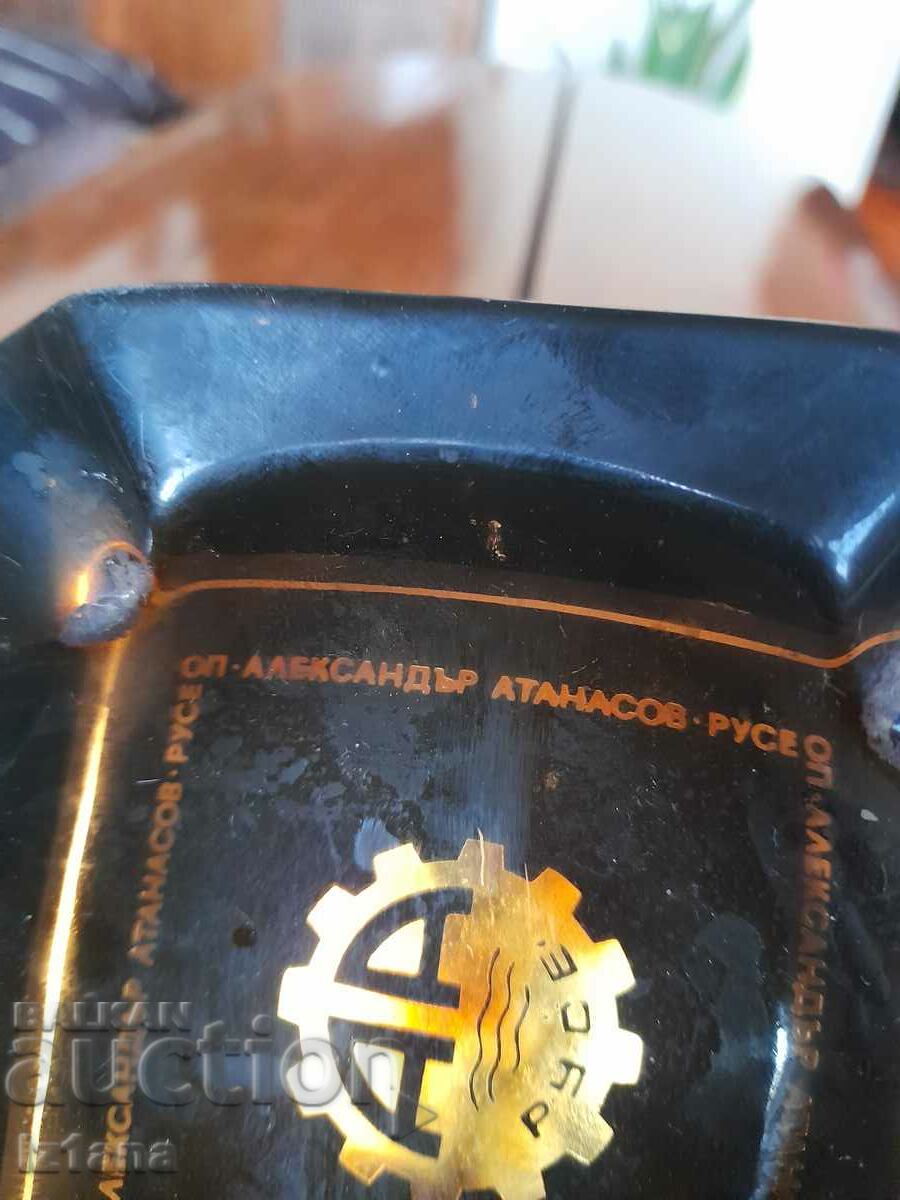 Licitație scrumieră veche SP Alexander Atanasov Ruse Licitație scrumieră veche SP Alexander Atanasov Ruse