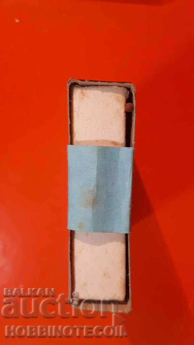 Auction Collectible Matches match LARGE FOLK COSTUME 7 Auction Collectible Matches match LARGE FOLK COSTUME 7