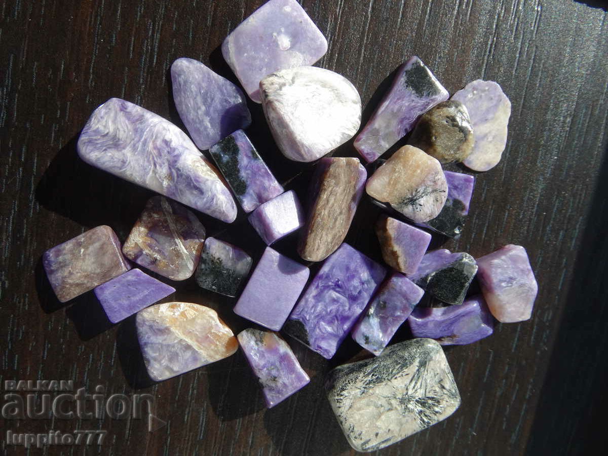 Auction 30.20 grams of charoite 26 pieces cabochon Auction 30.20 grams of charoite 26 pieces cabochon