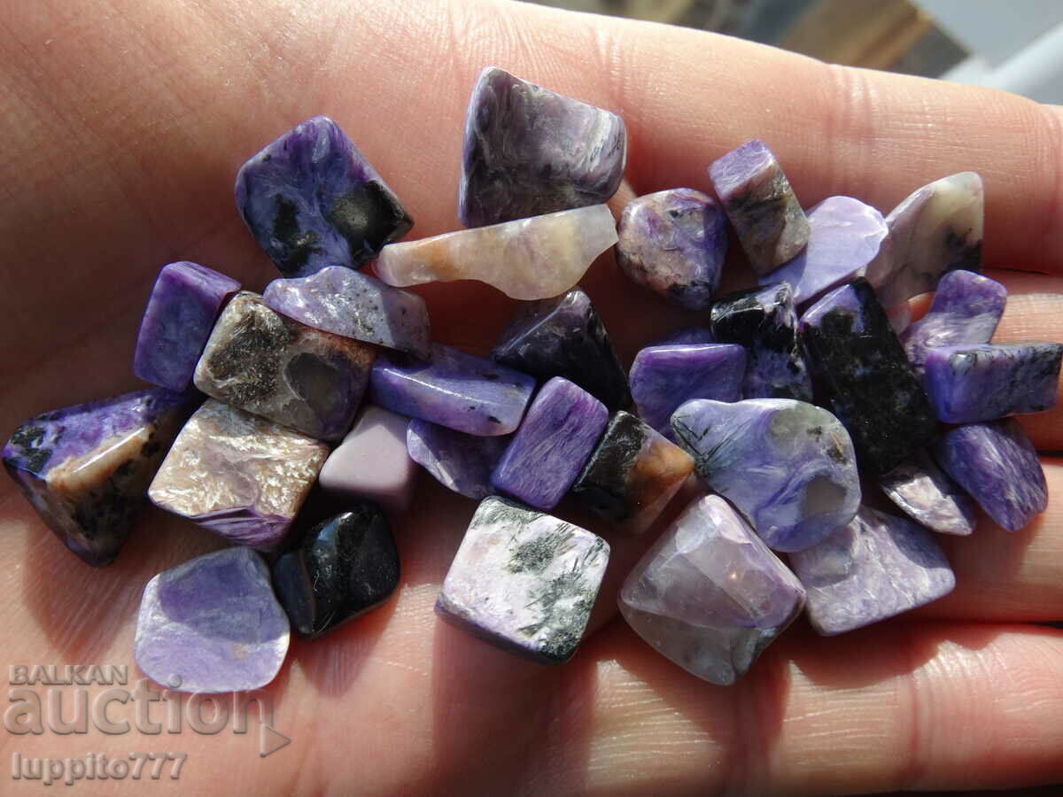 39.50 grams of charoite 35 pieces cabochon - 6 39.50 grams of charoite 35 pieces cabochon - 6