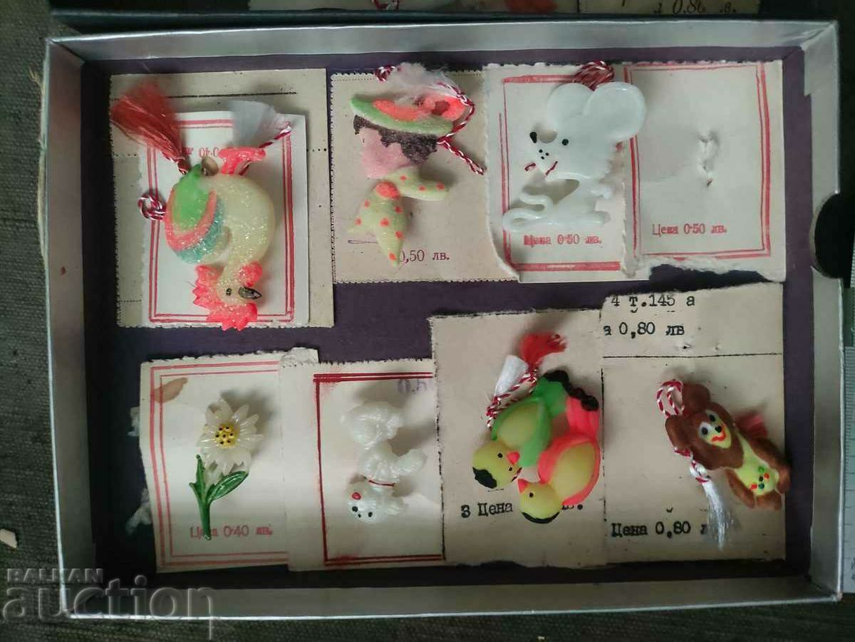 Livrarea Martenits cu figurine 2 NRB fosforescente (luminoase)