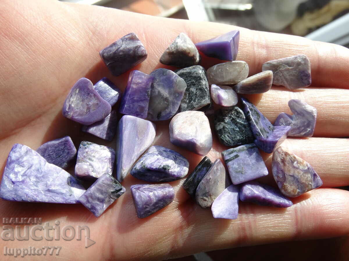 35.70 grams of charoite 30 pieces cabochon - 7 35.70 grams of charoite 30 pieces cabochon - 7