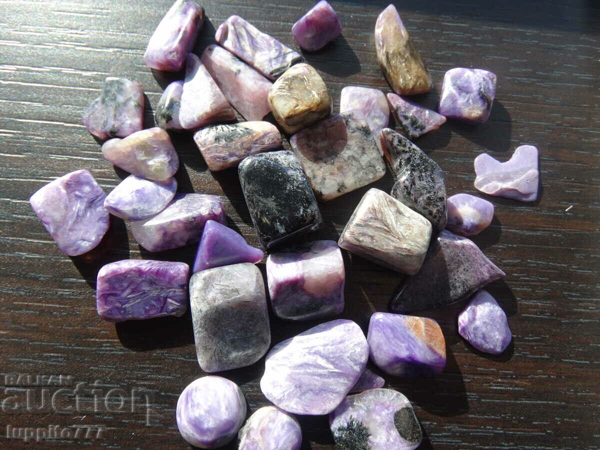 41.35 grams of charoite 32 cabochons - 6 41.35 grams of charoite 32 cabochons - 6