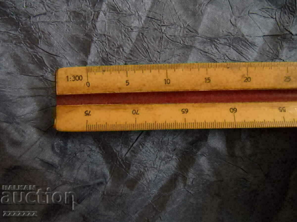 Auction old wooden line Auction old wooden line