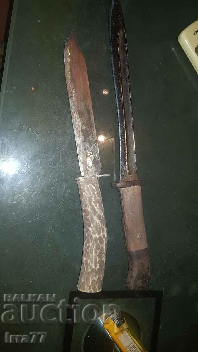 lot bayonet and knife with price 96.00 BGN | € 49.08 lot bayonet and knife with price 96.00 BGN | € 49.08