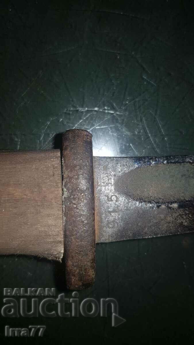 Licitație lot baionetă și cuțit Licitație lot baionetă și cuțit