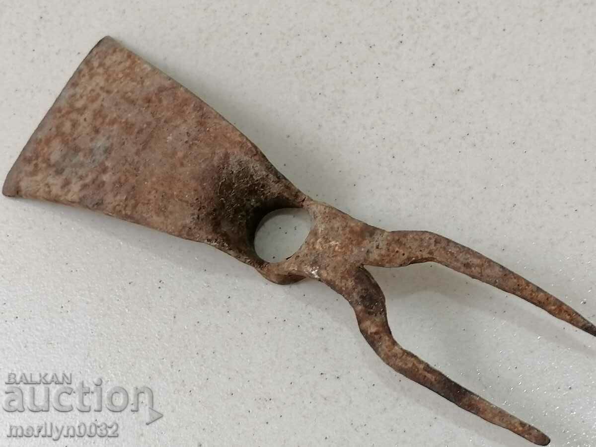 An old chapel two-tooth wrought iron tool - 6 An old chapel two-tooth wrought iron tool - 6