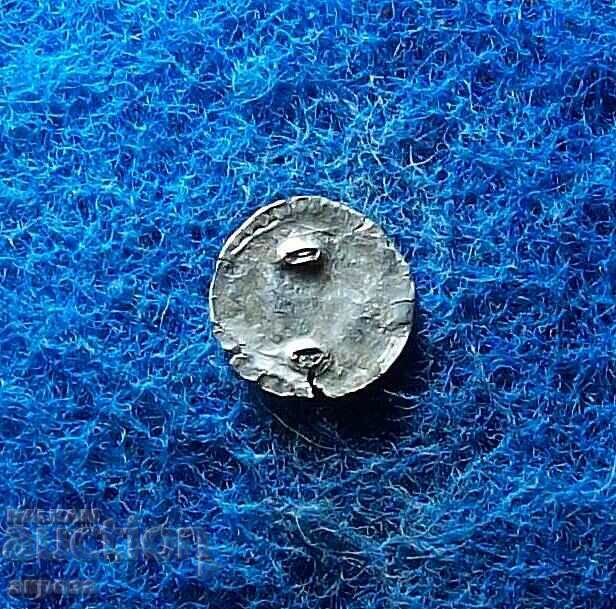 Turkish pearl used as jewelry with price 2.20 BGN | € 1.12 Turkish pearl used as jewelry with price 2.20 BGN | € 1.12