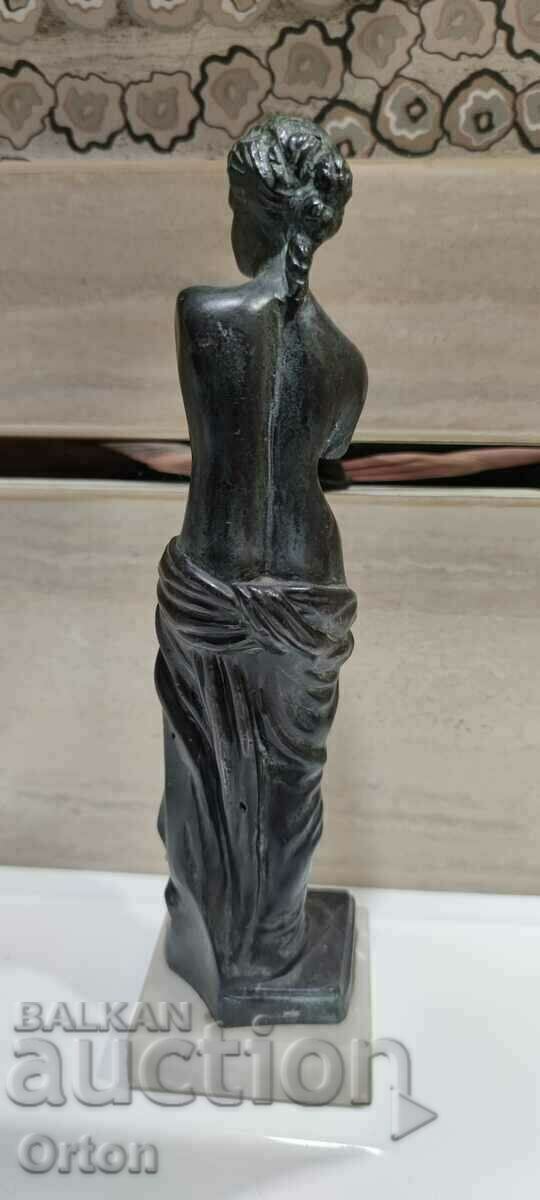 Delivery of Metal statuette - Venus de Milo Delivery of Metal statuette - Venus de Milo