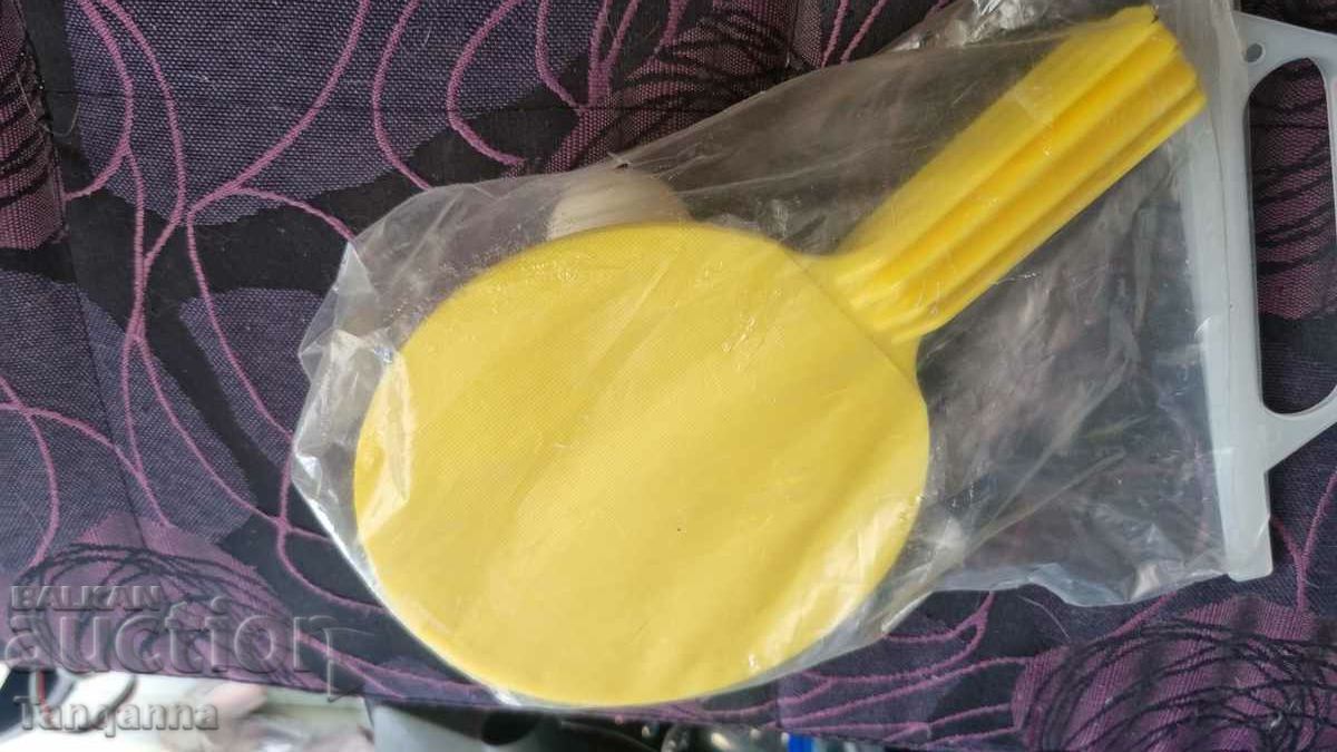 Tennis rings with price 8.00 BGN | € 4.09 Tennis rings with price 8.00 BGN | € 4.09