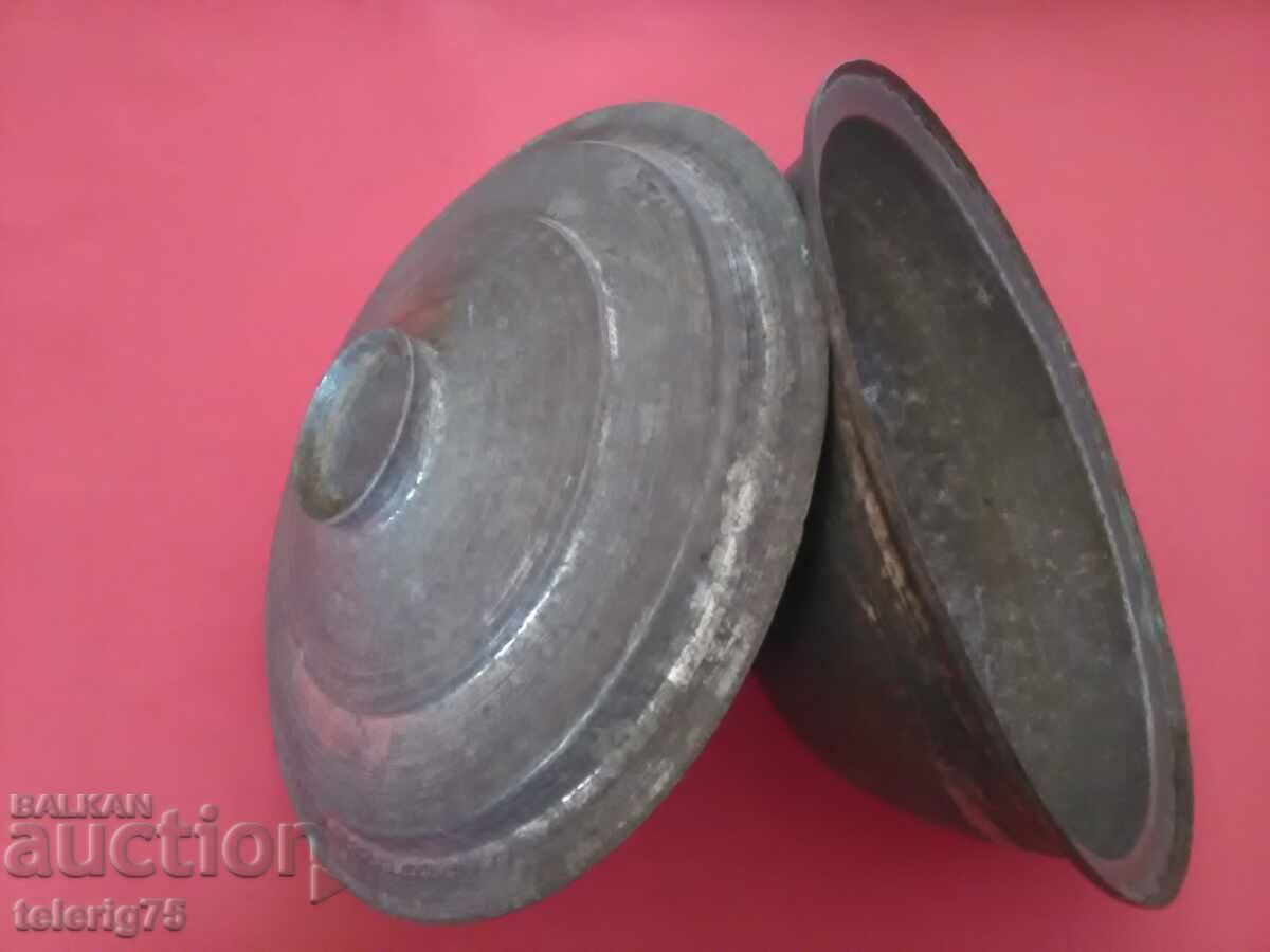 Delivery of Old Retro 100 Year Old Tinned Copper Pot - 1920's Delivery of Old Retro 100 Year Old Tinned Copper Pot - 1920's