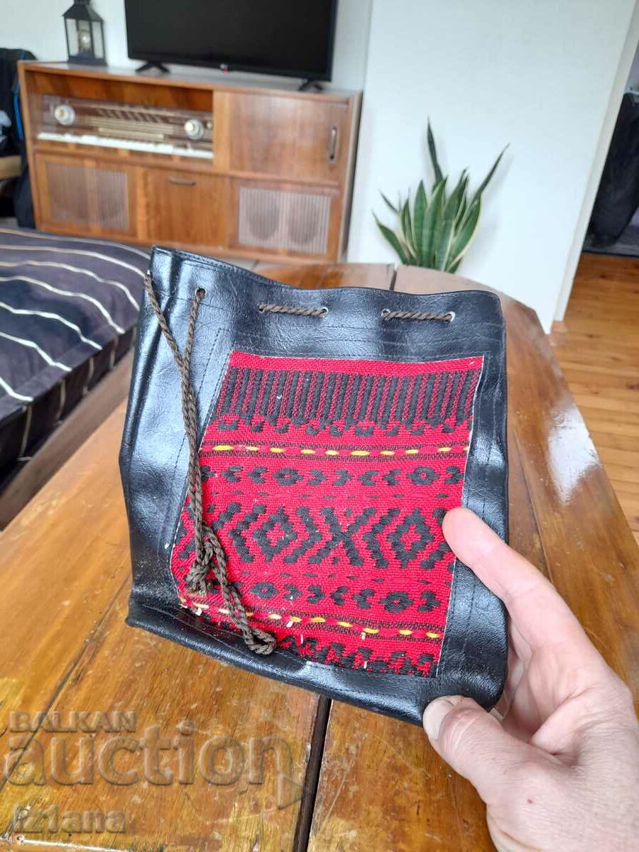 Auction  An old ethnic bag