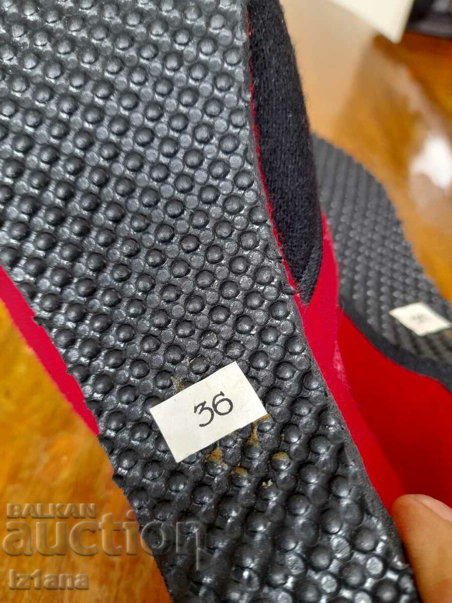 Papuci de casă pentru bătrâne - 6