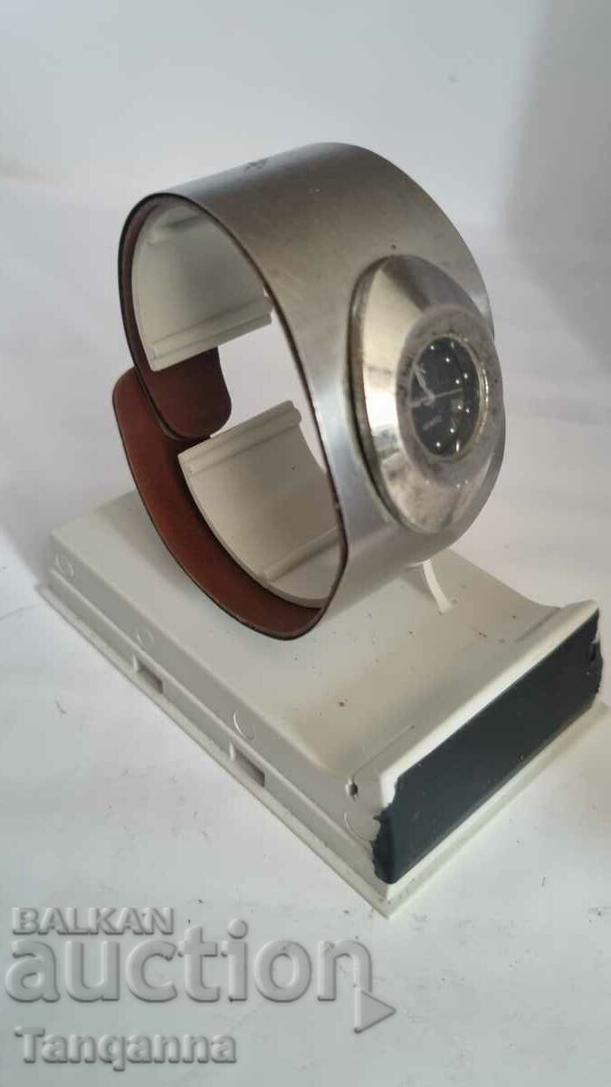 Watch with price 10.00 BGN | € 5.11 Watch with price 10.00 BGN | € 5.11