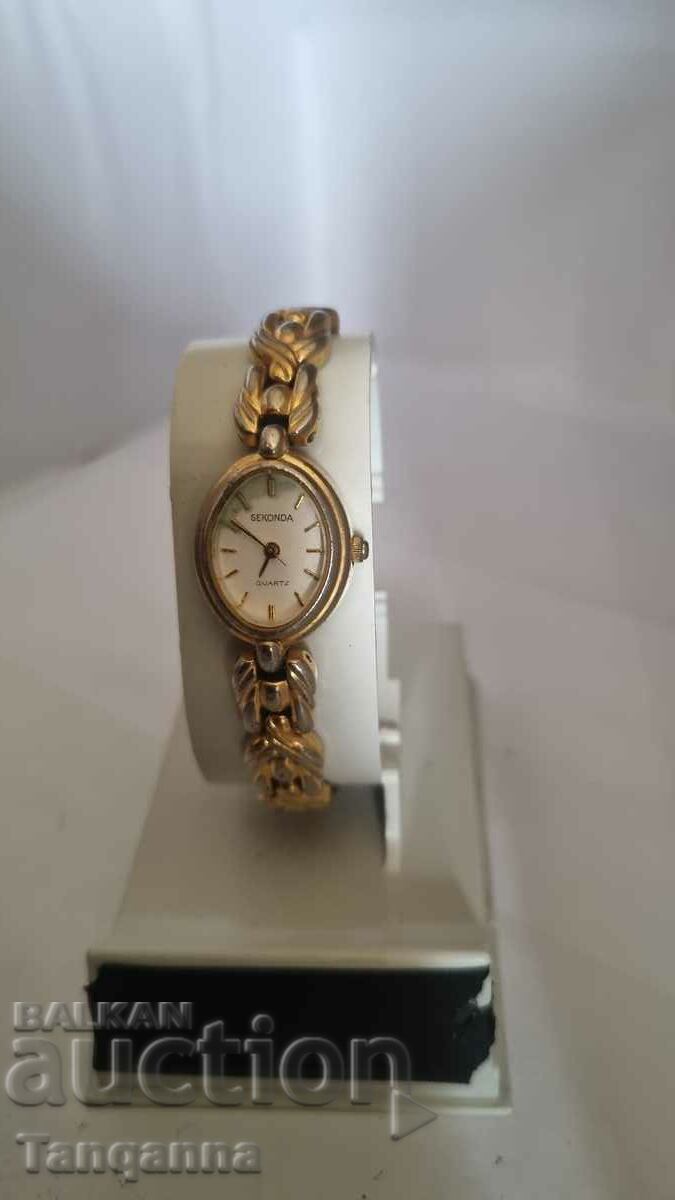 Ръчен часовник с цена 8.00 лв. | € 4.09 Ръчен часовник с цена 8.00 лв. | € 4.09