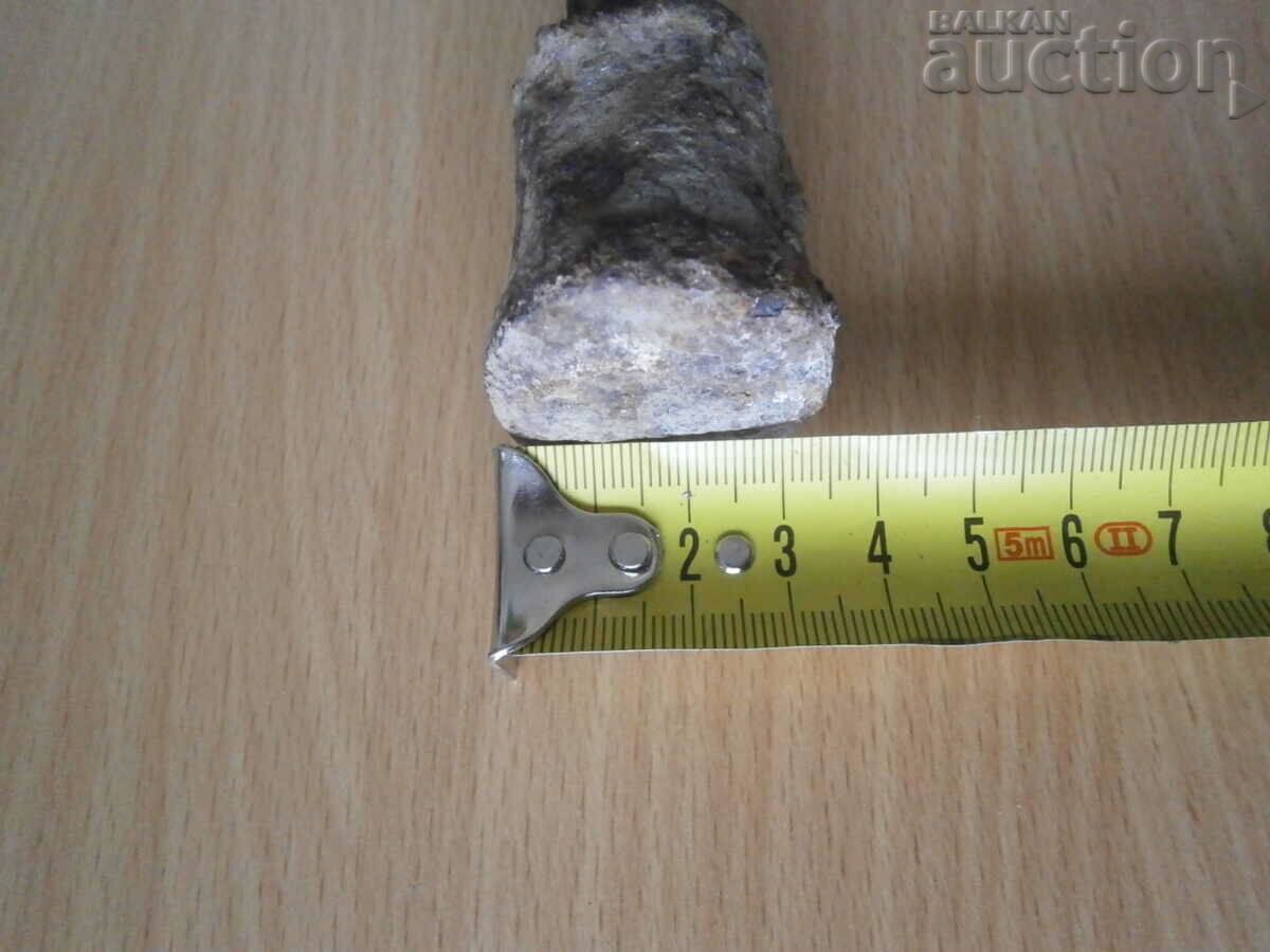 antique metal anvil for nailing hair wrought iron - 7