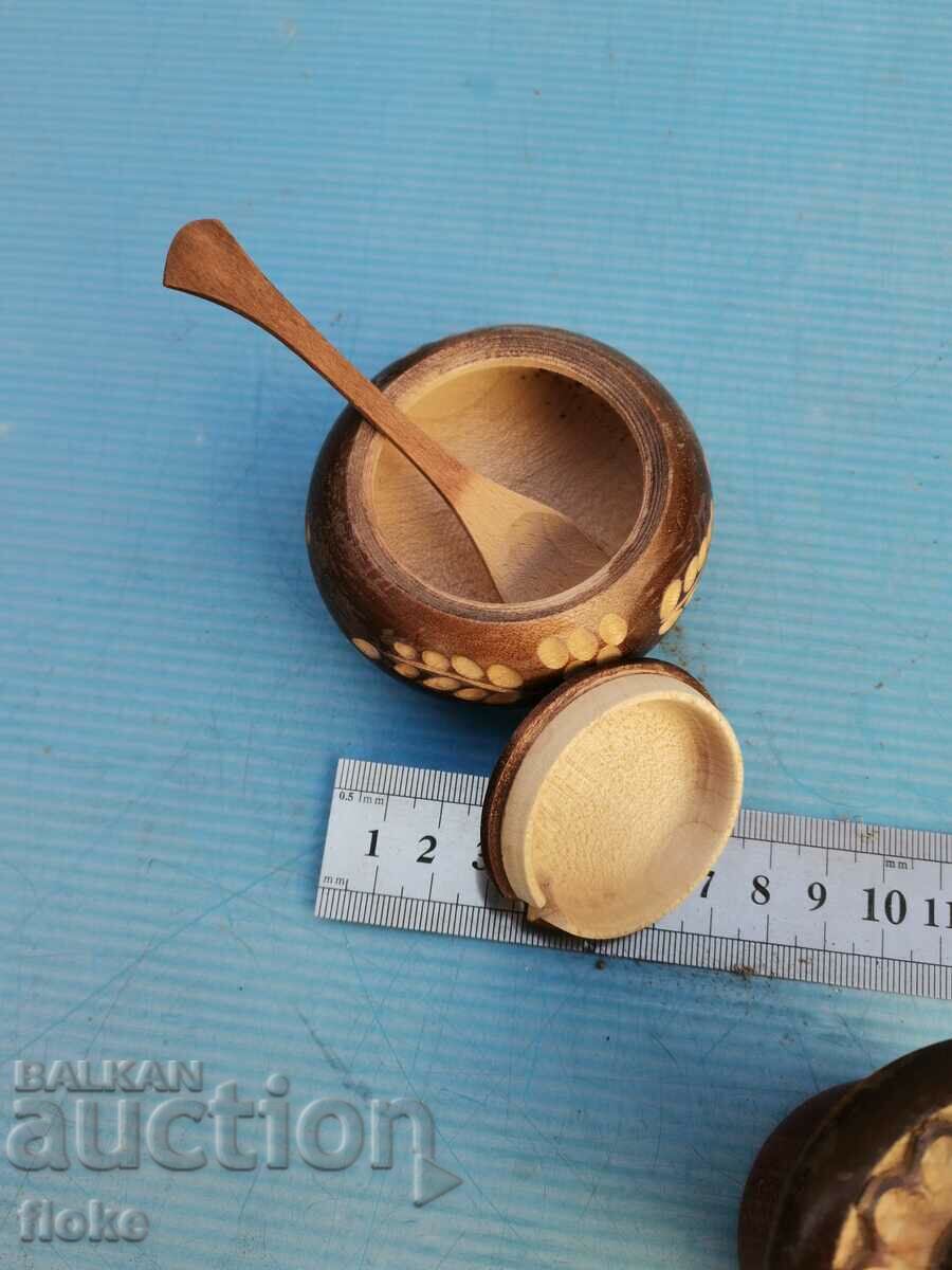 Auction Wooden souvenirs Auction Wooden souvenirs