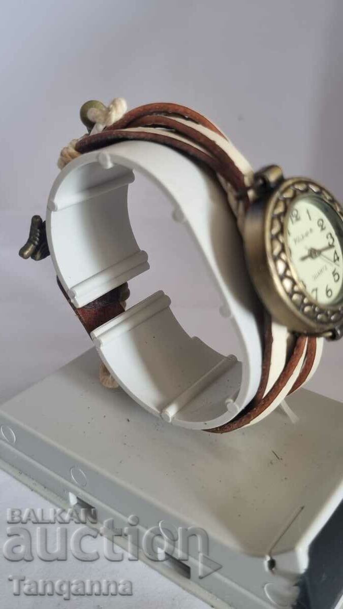 Ръчен часовник с цена 8.00 лв. | € 4.09 Ръчен часовник с цена 8.00 лв. | € 4.09