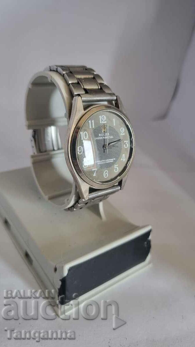 Watch with price 20.00 BGN | € 10.23 Watch with price 20.00 BGN | € 10.23