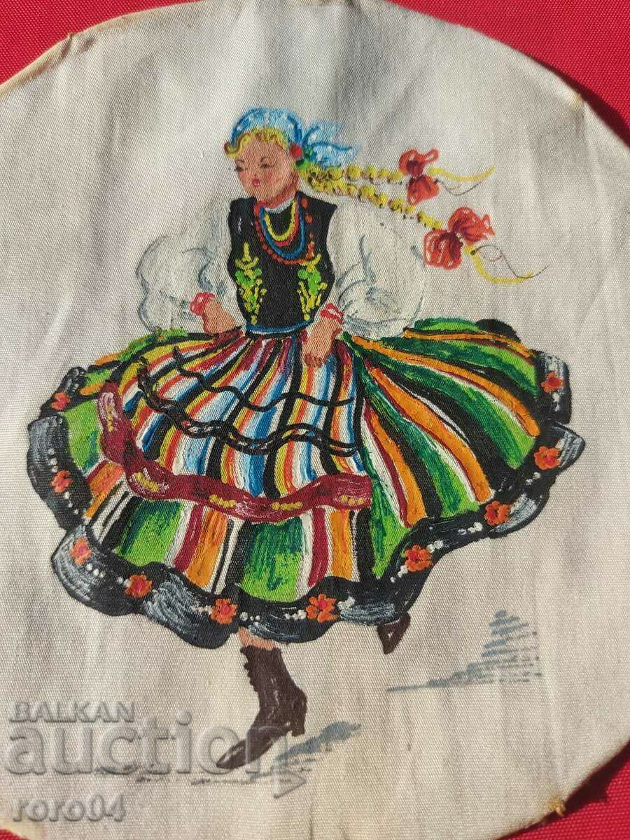 COSTUM - FATA - FOLCLOR cu preț € 99.99 | 195.56 BGN