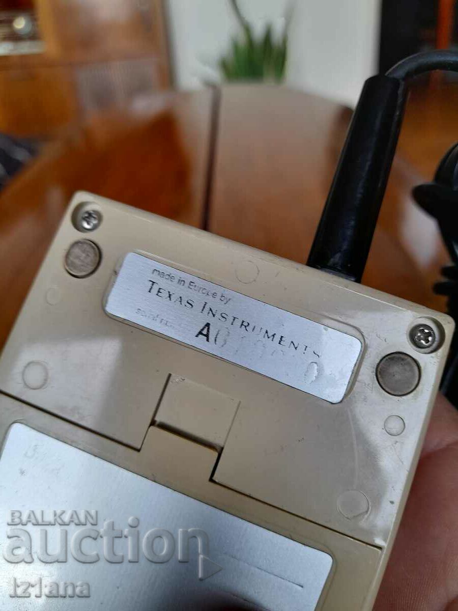 Old Texas Instruments calculator - 6 Old Texas Instruments calculator - 6